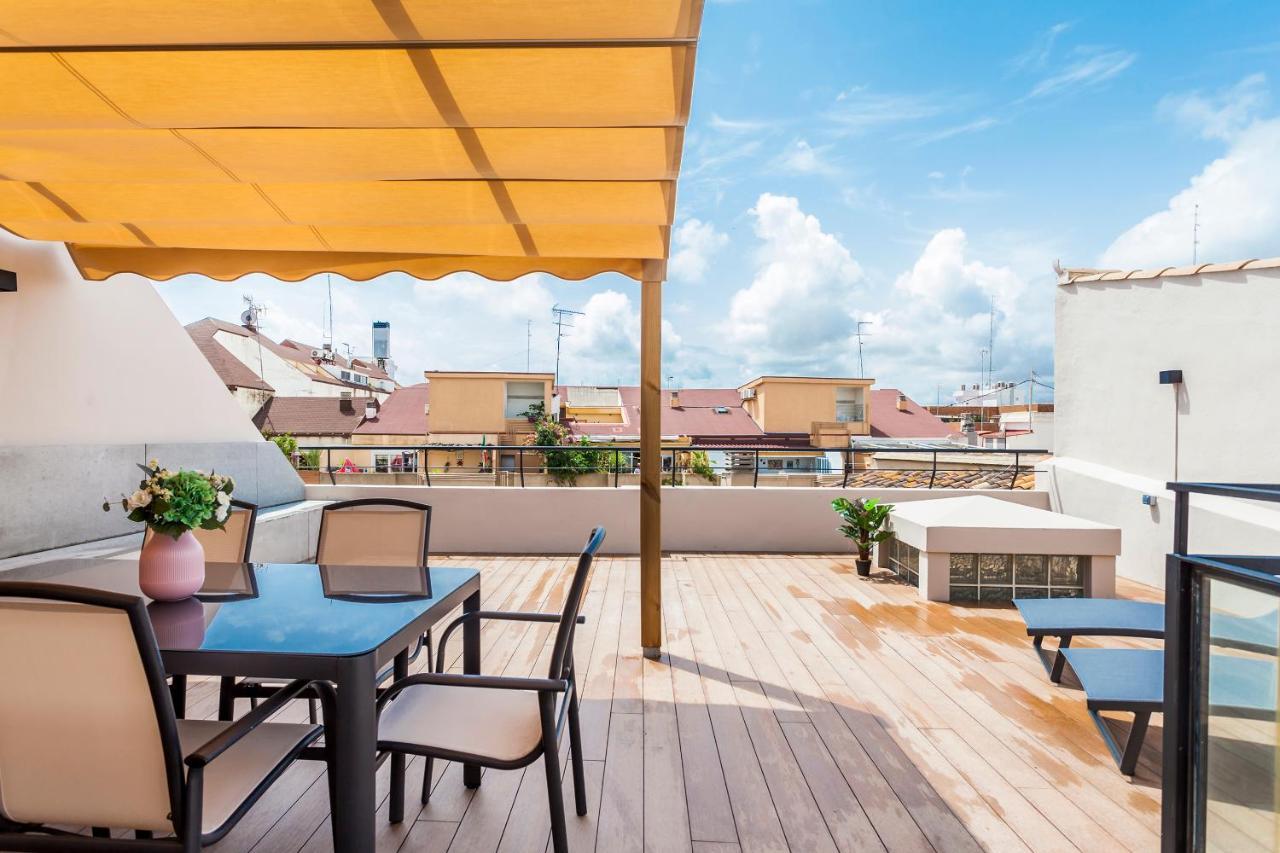 Puerto Beach Suites Valência Exterior foto