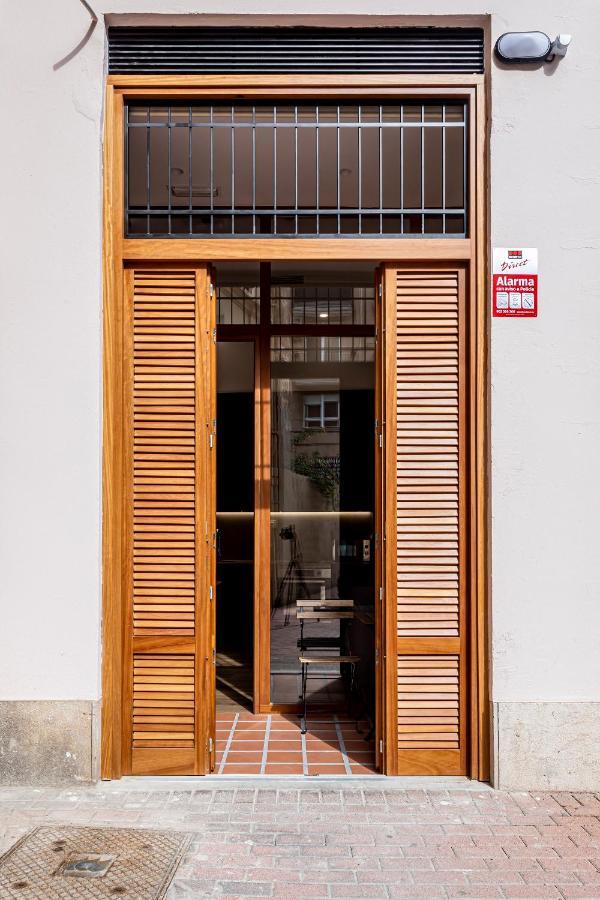Puerto Beach Suites Valência Exterior foto